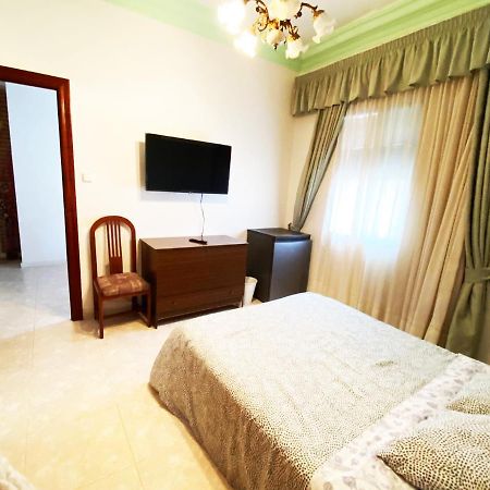 La Malvarrosa Beach Rooms In Shared Apartment فالنسيا المظهر الخارجي الصورة