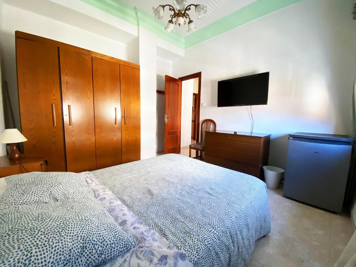 La Malvarrosa Beach Rooms In Shared Apartment فالنسيا المظهر الخارجي الصورة
